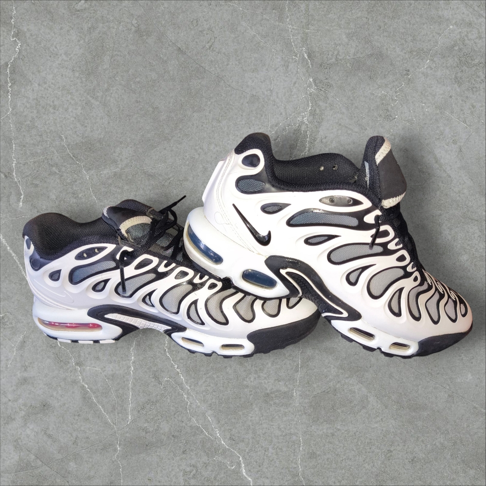 Nike White and Black Men's Sneakers